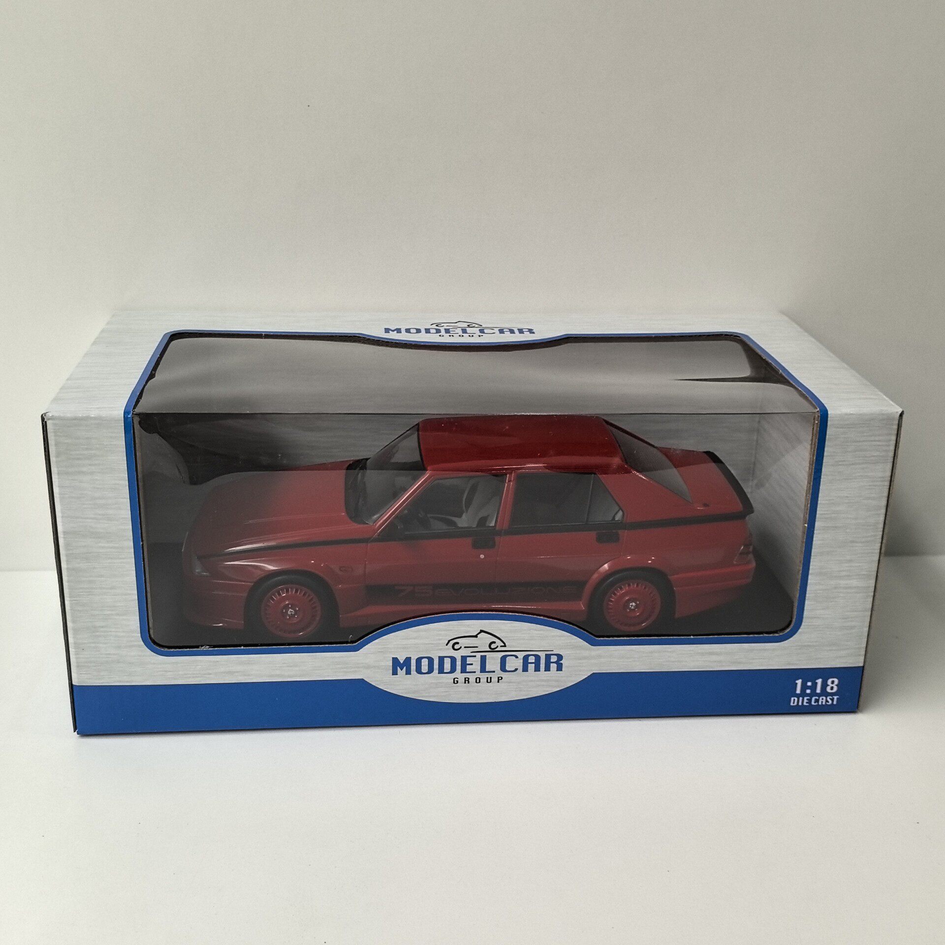 Model Kit Alfa Romeo - Modelo de Auto de Aleación a