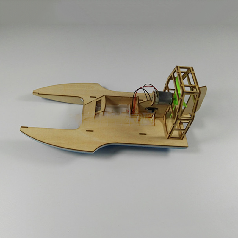 Pez Volador ensamblado, tecnol - Model Kit Yacht reseña y precio